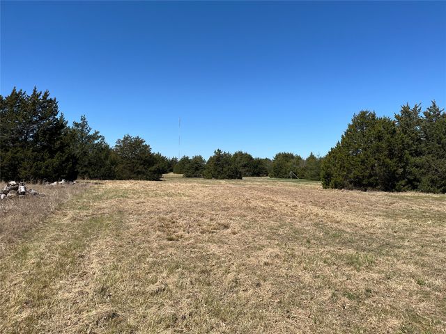 757 Reynolds Road, Whitewright, TX 75491