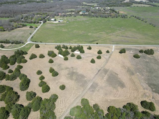 757 Reynolds Road, Whitewright, TX 75491