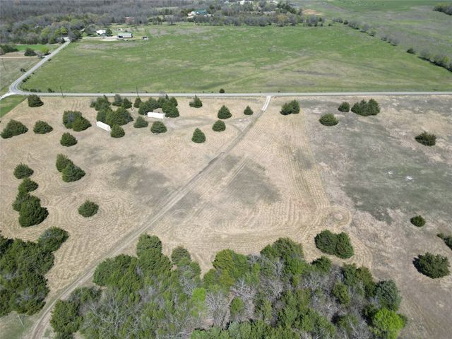 757 Reynolds Road, Whitewright, TX 75491