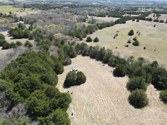 757 Reynolds Road, Whitewright, TX 75491