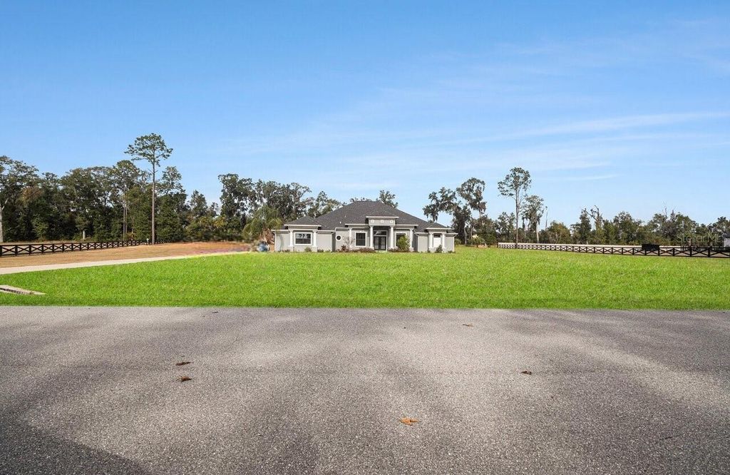 Image 2 of property listing at 7403 NE 22ND COURT ROAD, Ocala, FL 34479