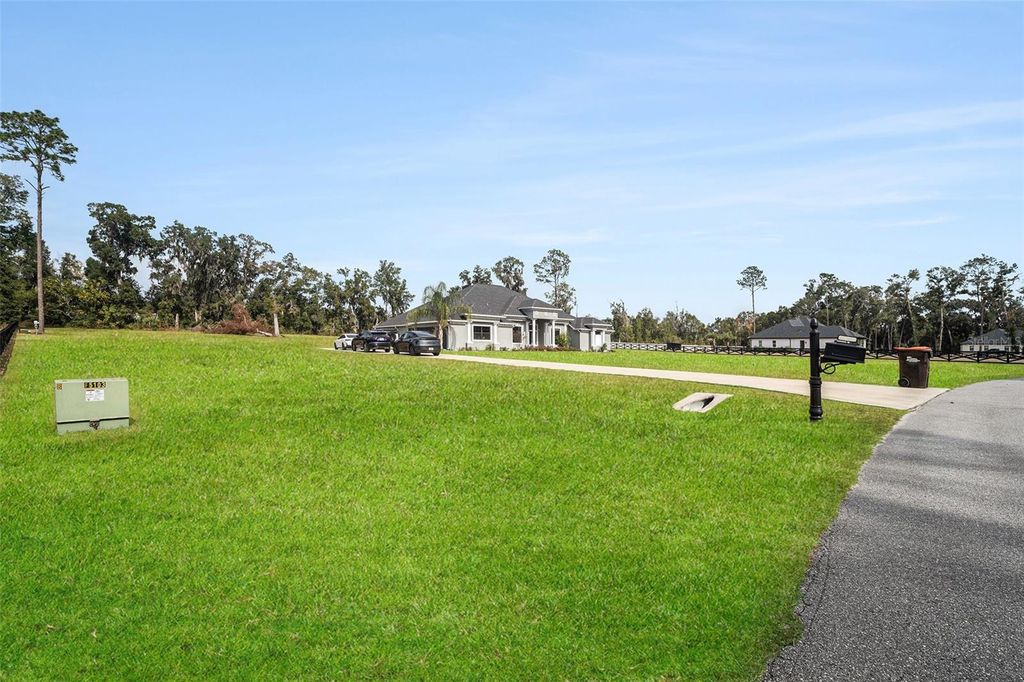 Image 3 of property listing at 7403 NE 22ND COURT ROAD, Ocala, FL 34479
