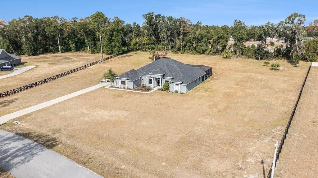 Image 38 of property listing at 7403 NE 22ND COURT ROAD, Ocala, FL 34479