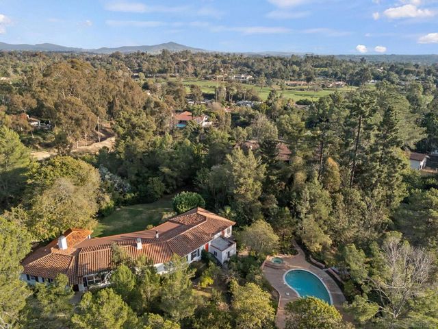 6141 Lago Lindo, Rancho Santa Fe, CA 92067