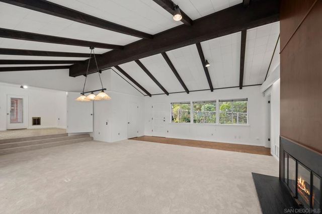 6141 Lago Lindo, Rancho Santa Fe, CA 92067