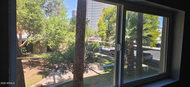 351 E THOMAS Road D208, Phoenix, AZ 85012