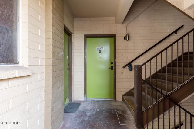 351 E THOMAS Road D208, Phoenix, AZ 85012