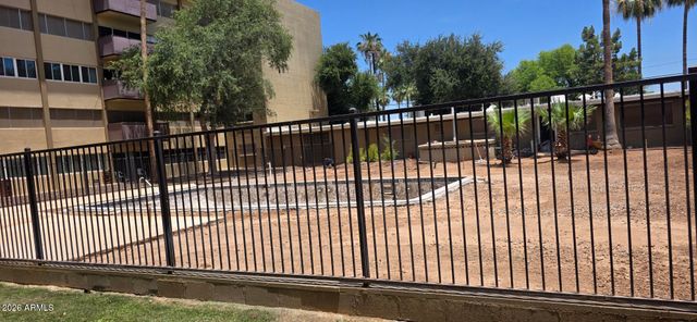 351 E THOMAS Road D208, Phoenix, AZ 85012