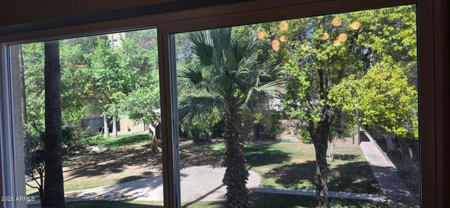 351 E THOMAS Road D208, Phoenix, AZ 85012
