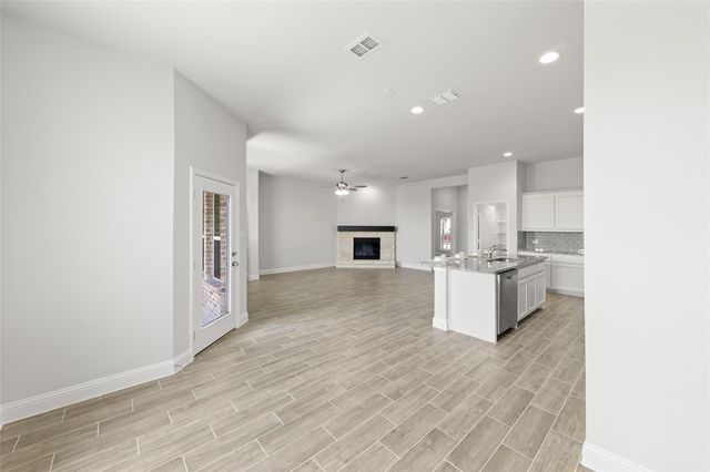 538 Amesbury Drive, Forney, TX 75126