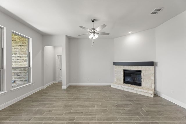 538 Amesbury Drive, Forney, TX 75126