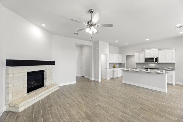 538 Amesbury Drive, Forney, TX 75126