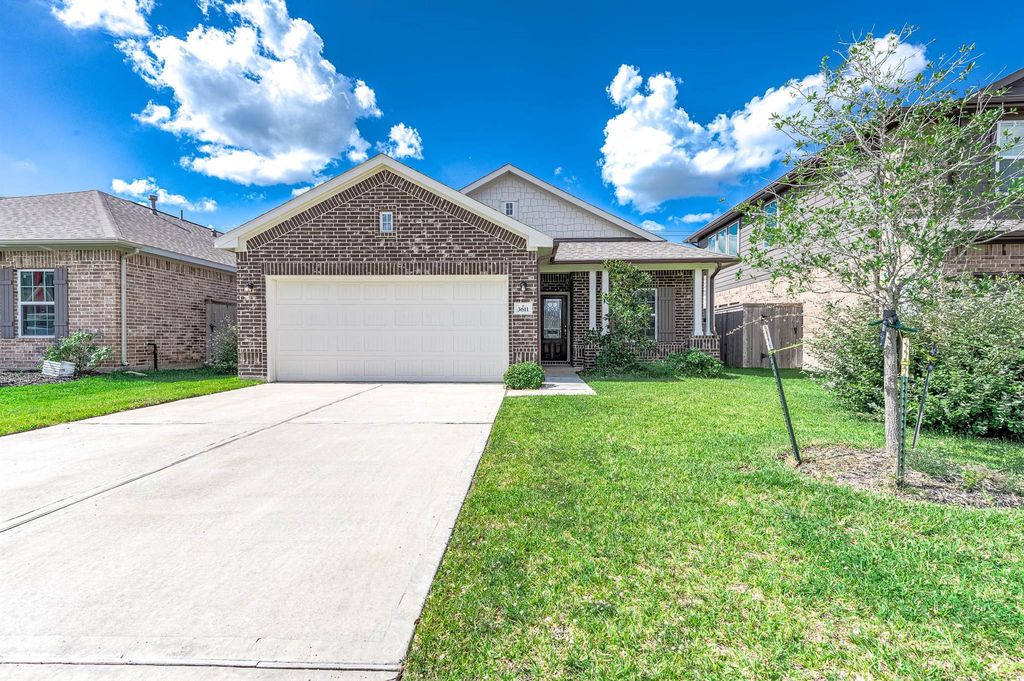 3611 Prairie Rose Trail, Angleton, TX 77515