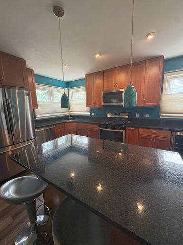 3112 Pearl Avenue, Melrose Park, IL 60164