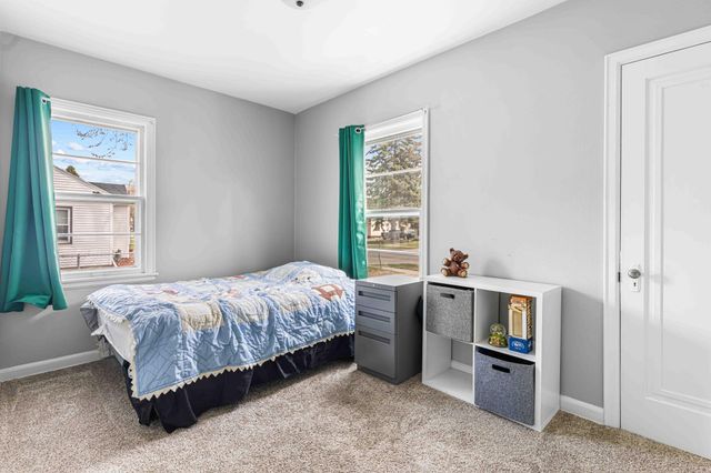 601 11th Street N, Moorhead, MN 56560
