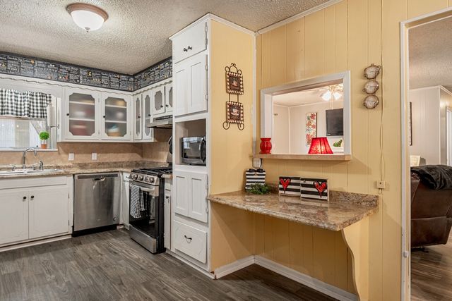 508 W 9th Street, Kemp, TX 75143