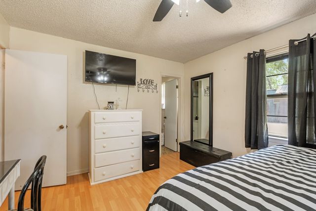 508 W 9th Street, Kemp, TX 75143