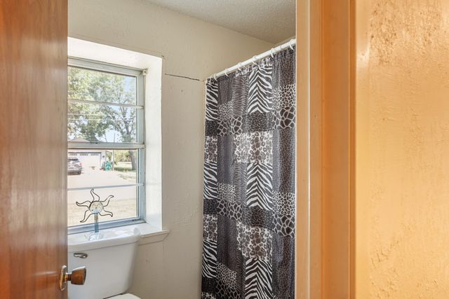 508 W 9th Street, Kemp, TX 75143