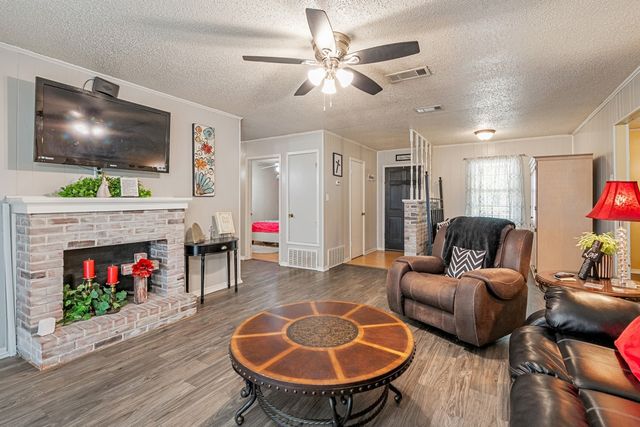 508 W 9th Street, Kemp, TX 75143