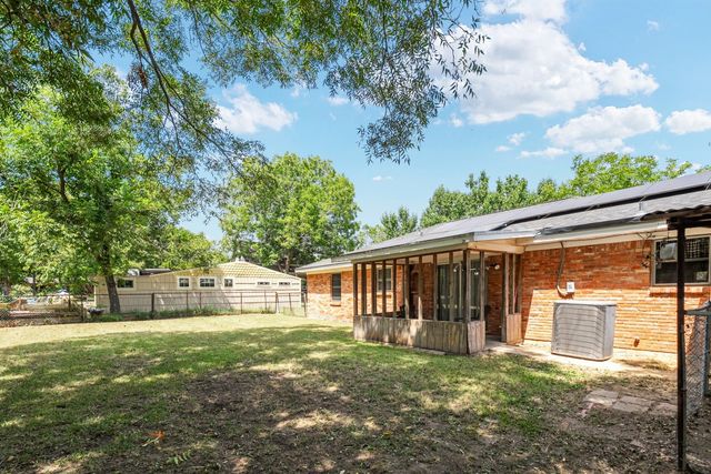 508 W 9th Street, Kemp, TX 75143