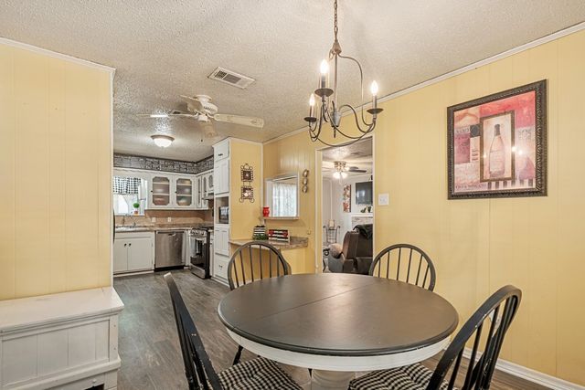 508 W 9th Street, Kemp, TX 75143