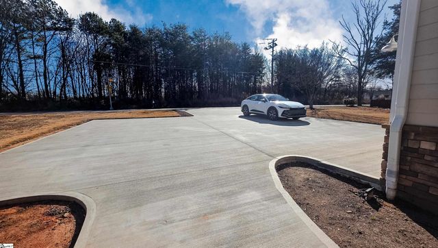 843 Saint Mark Road, Taylors, SC 29687