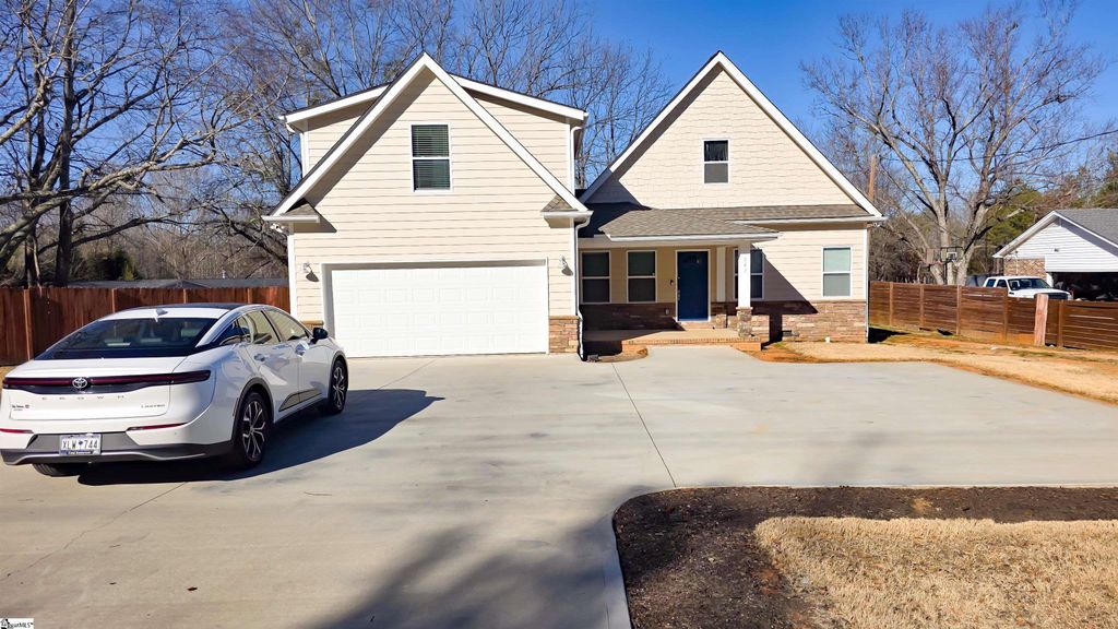 843 Saint Mark Road, Taylors, SC 29687