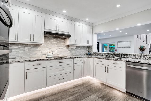 4011 NE 26th Avenue, Lighthouse Point, FL 33064