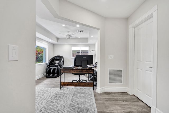 4011 NE 26th Avenue, Lighthouse Point, FL 33064