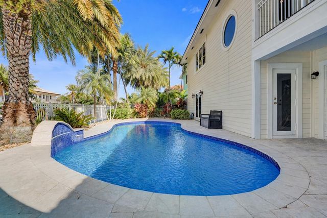 4011 NE 26th Avenue, Lighthouse Point, FL 33064