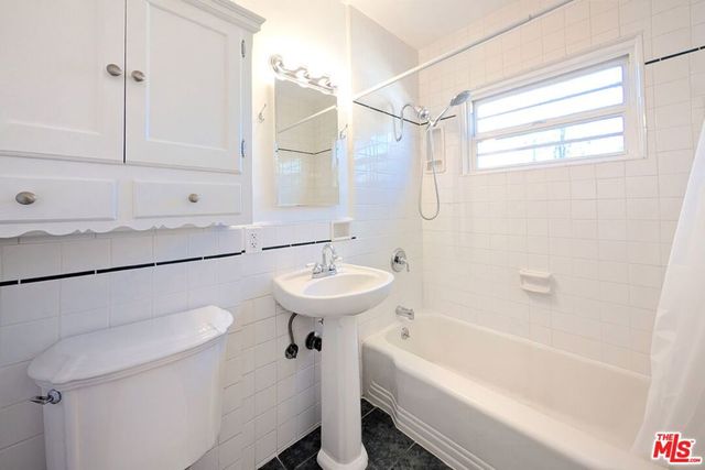 601 9th Street D, Santa Monica, CA 90402