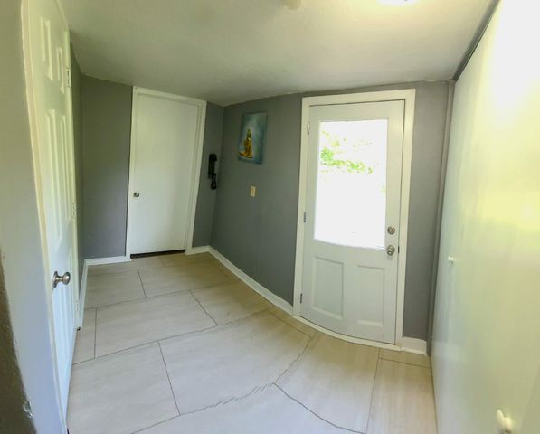 7628 Lakeview Drive, The Colony, TX 75056
