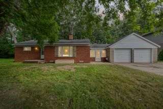 3894 Jennings Drive, Troy, MI 48083