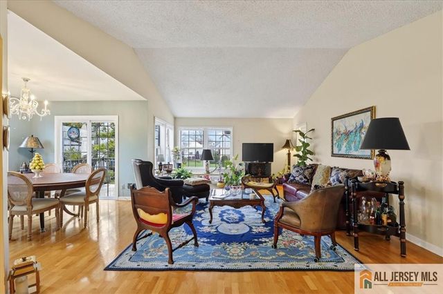 5 Wingate Court 5D, Monroe, NJ 08831
