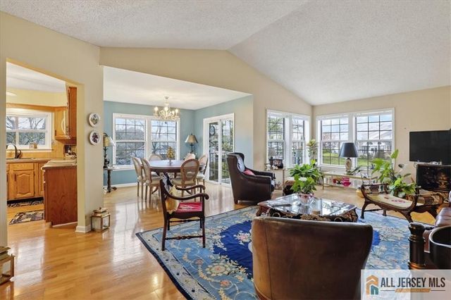 5 Wingate Court 5D, Monroe, NJ 08831