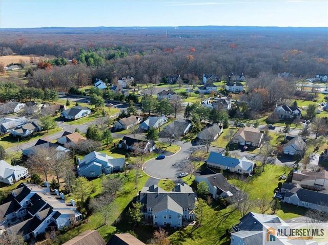 5 Wingate Court 5D, Monroe, NJ 08831