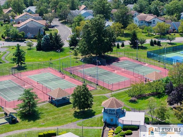 5 Wingate Court 5D, Monroe, NJ 08831