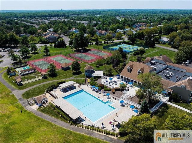 5 Wingate Court 5D, Monroe, NJ 08831