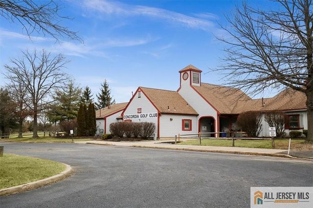 5 Wingate Court 5D, Monroe, NJ 08831