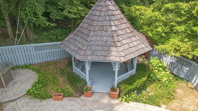 648 S Woodscrest Drive, Bloomington, IN 47401