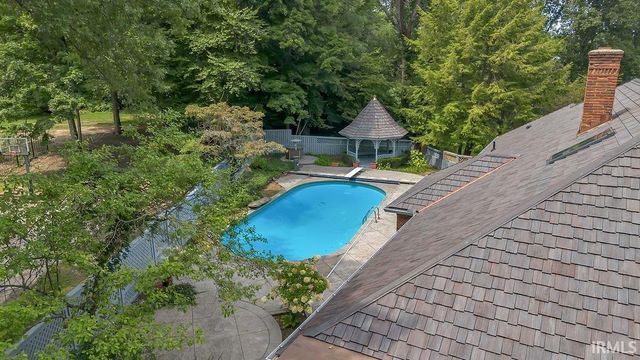 648 S Woodscrest Drive, Bloomington, IN 47401