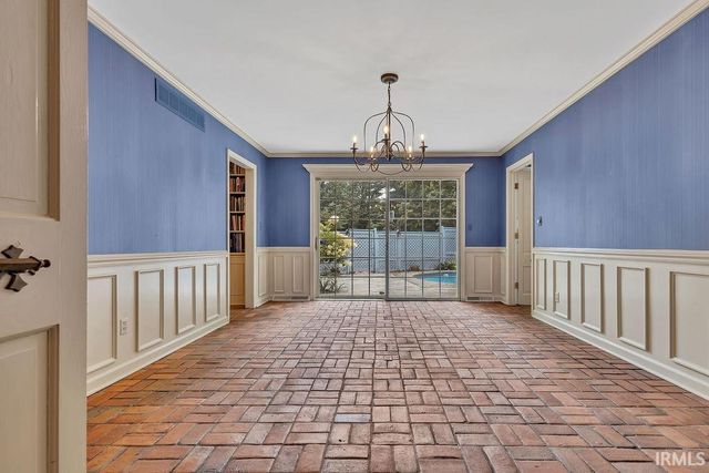 648 S Woodscrest Drive, Bloomington, IN 47401