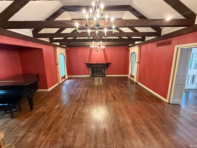 648 S Woodscrest Drive, Bloomington, IN 47401