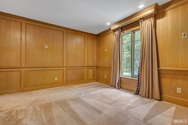 648 S Woodscrest Drive, Bloomington, IN 47401