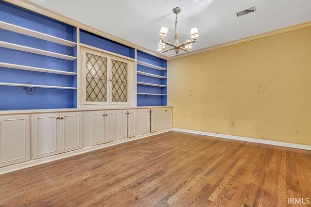 648 S Woodscrest Drive, Bloomington, IN 47401