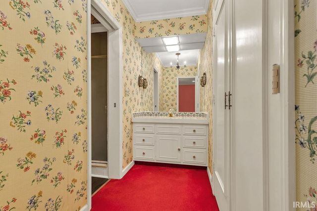 648 S Woodscrest Drive, Bloomington, IN 47401