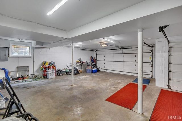 648 S Woodscrest Drive, Bloomington, IN 47401