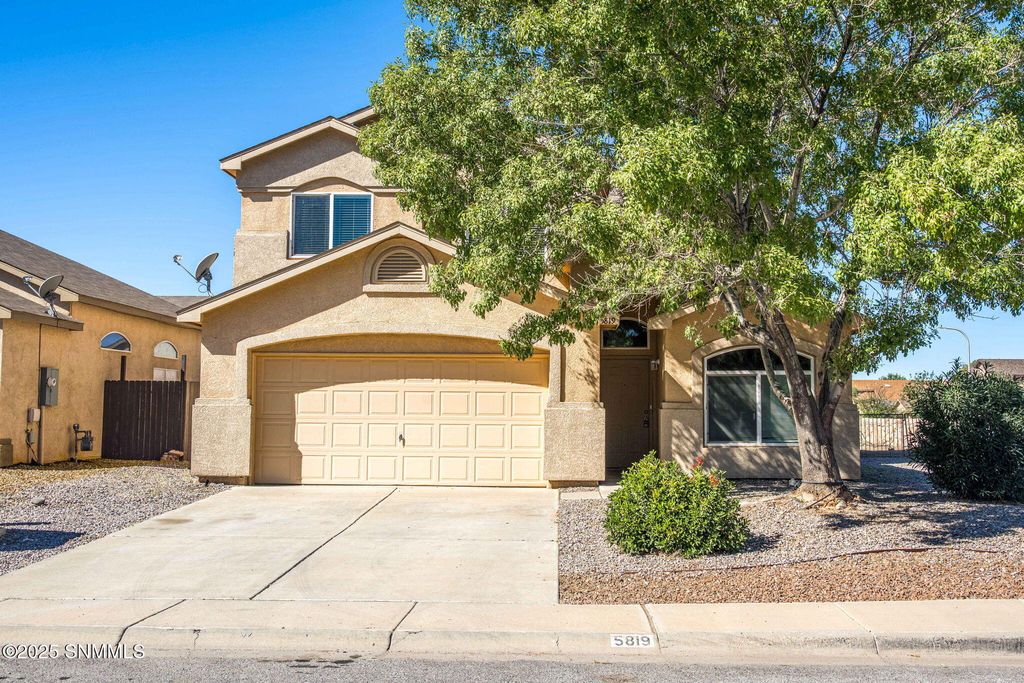 5819 Coyote Peak Place, Las Cruces, NM 88012