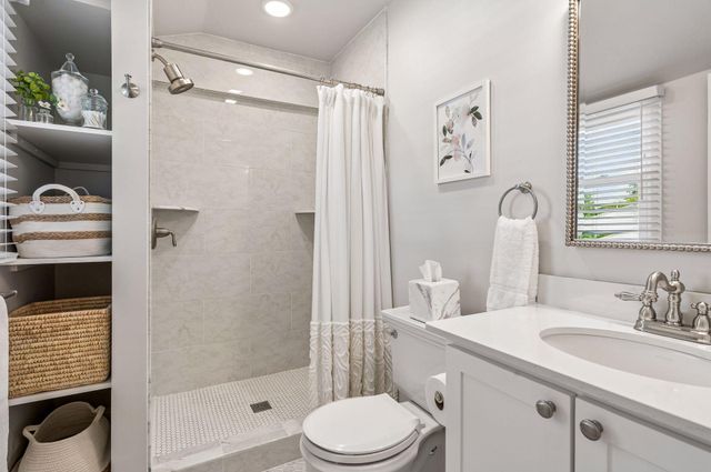2800 Utica Avenue S, Saint Louis Park, MN 55416