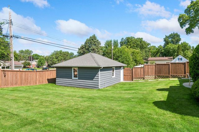 2800 Utica Avenue S, Saint Louis Park, MN 55416